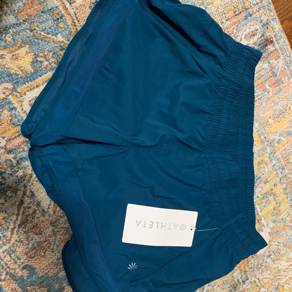Athleta Mesh Racer Run Short 4” NWT